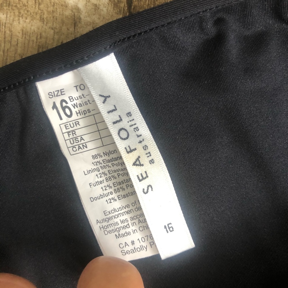 Seafolly Black & White Zig Zag Chevron Bikini 12 - Picture 3 of 10